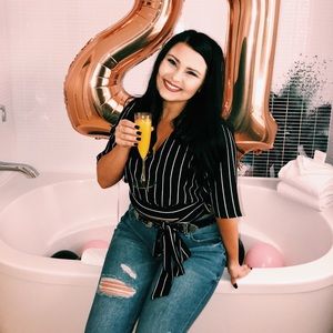 Meet your Posher, Taylor